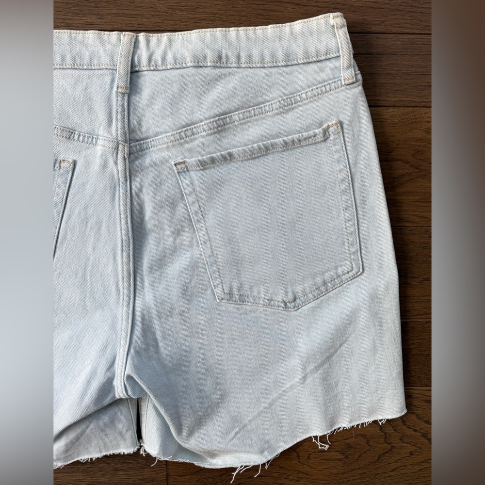 Old Navy Women's Denim High-Rise Button-Fly OG Straight Cut-Off Shorts Size 14 - Picture 4 of 12